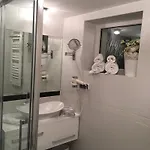 Z Prywatnym, Krytym Basenem Apartamento *
