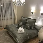 Apartamento Z Prywatnym, Krytym Basenem
