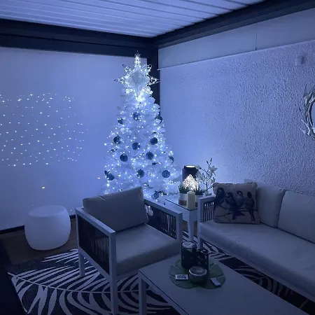 Z Prywatnym, Krytym Basenem