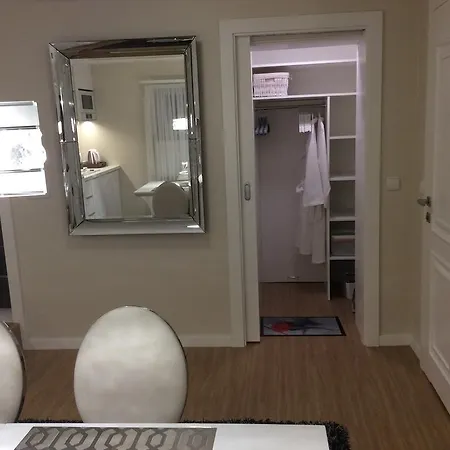 Z Prywatnym, Krytym Basenem *