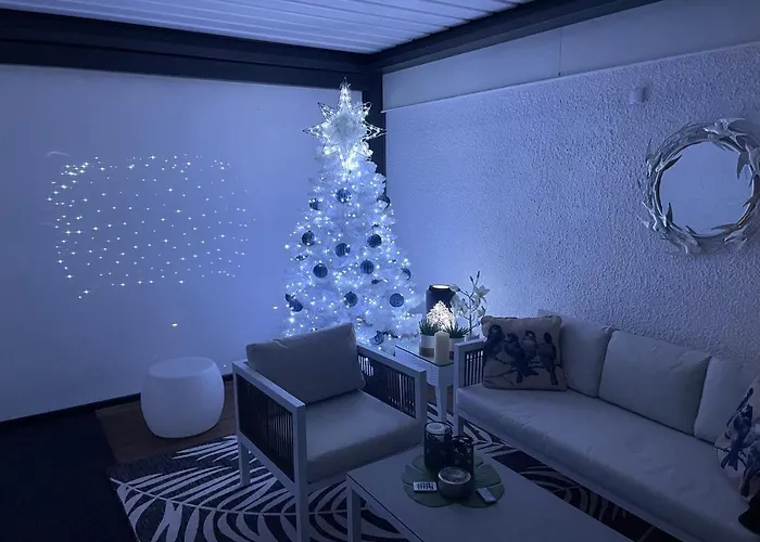 Z Prywatnym, Krytym Basenem