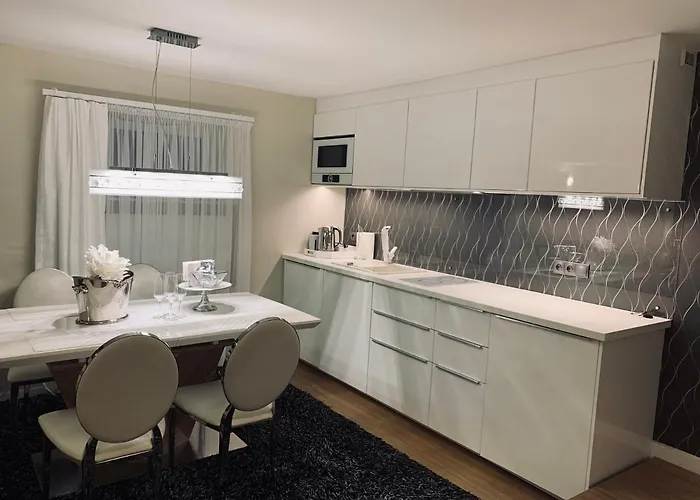 Z Prywatnym, Krytym Basenem 公寓