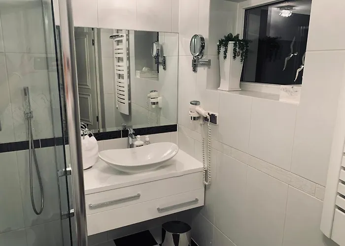 Apartment Apartament Z Prywatnym, Krytym Basenem