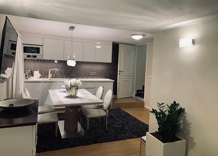 Апартаменты Apartament Z Prywatnym, Krytym Basenem