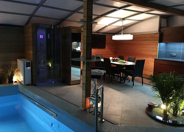 Апартаменты Apartament Z Prywatnym, Krytym Basenem *