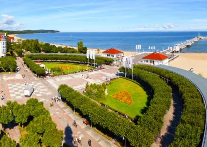 Z Prywatnym, Krytym Basenem * 索波特